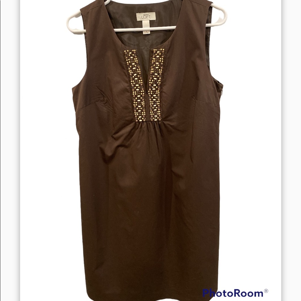 Ann Taylor Loft Beaded Brown Dress – Size 8
Elegant, Versatile, and Fully Lined